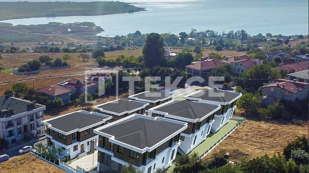 Doppelhaushälfte zum Kauf 409.000 € 5 Zimmer 212 m² 2.000 m² Grundstück Istanbul 34325