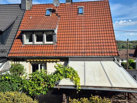 Einfamilienhaus zum Kauf 249.000 € 1 Zimmer 107 m² 586 m² Grundstück frei ab sofort Deilinghofen Hemer 58675