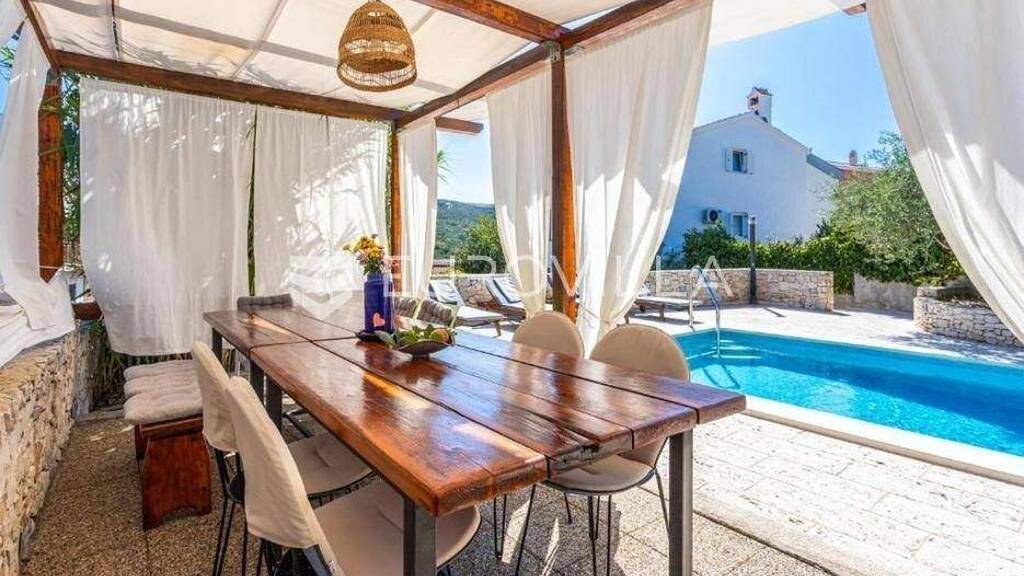 Haus zur Miete 3.300 € 4 Zimmer 513 m² Slatine Slatine