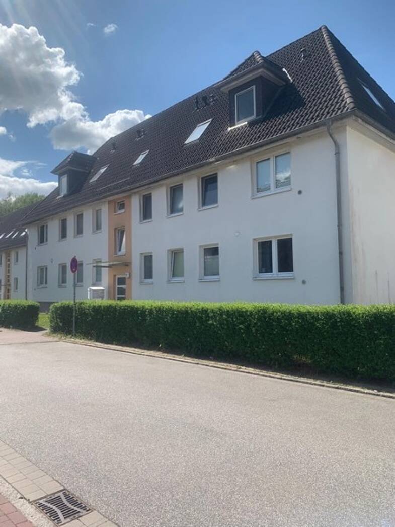 Wohnung zur Miete 700 € 3 Zimmer 68,7 m² Dachgeschoss frei ab 06.06.2025 Sachsenwaldring 17 Schwarzenbek 21493