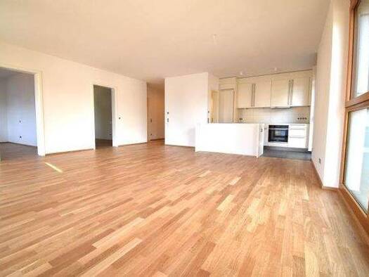 Loft zur Miete 2.450 € 4,5 Zimmer 122 m² 1. Geschoss frei ab 01.10.2025 Petershausen Konstanz 78464