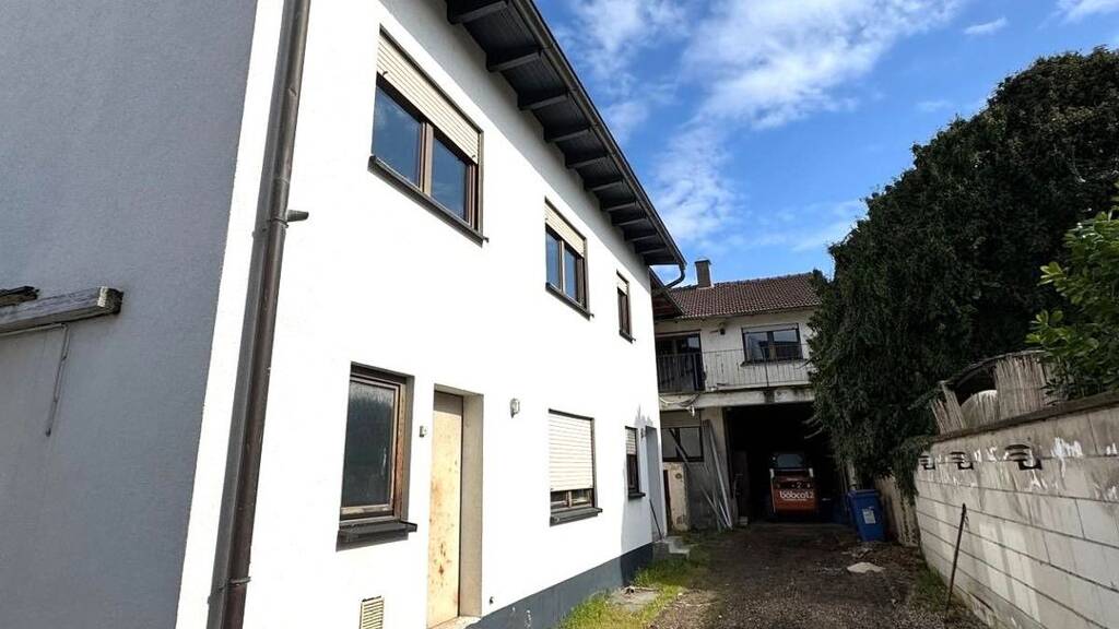 Mehrfamilienhaus zum Kauf 299.000 € 9 Zimmer 231,4 m² 280 m² Grundstück frei ab sofort Oberhausen Oberhausen-Rheinhausen 68794
