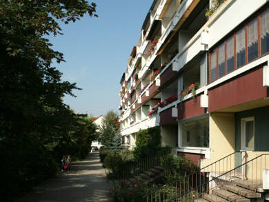 Wohnung zur Miete 325 € 2 Zimmer 56,8 m² 4. Geschoss Augustenstr. 21 Innenstadt Dessau-Roßlau 06842