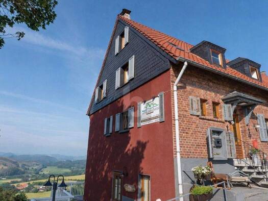 Hotel zum Kauf 950.000 € 8 Zimmer 1.600 m² Grundstück Obermarsberg Marsberg 34431