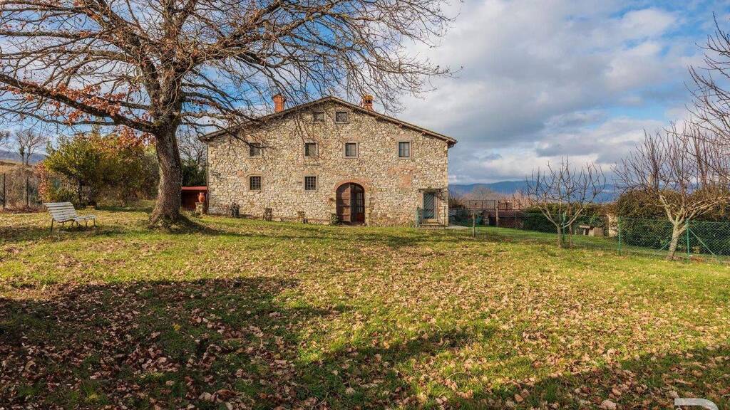 Haus zum Kauf 765.000 € 3 Zimmer 280 m² 20.000 m² Grundstück frei ab sofort Scarperia e San Piero