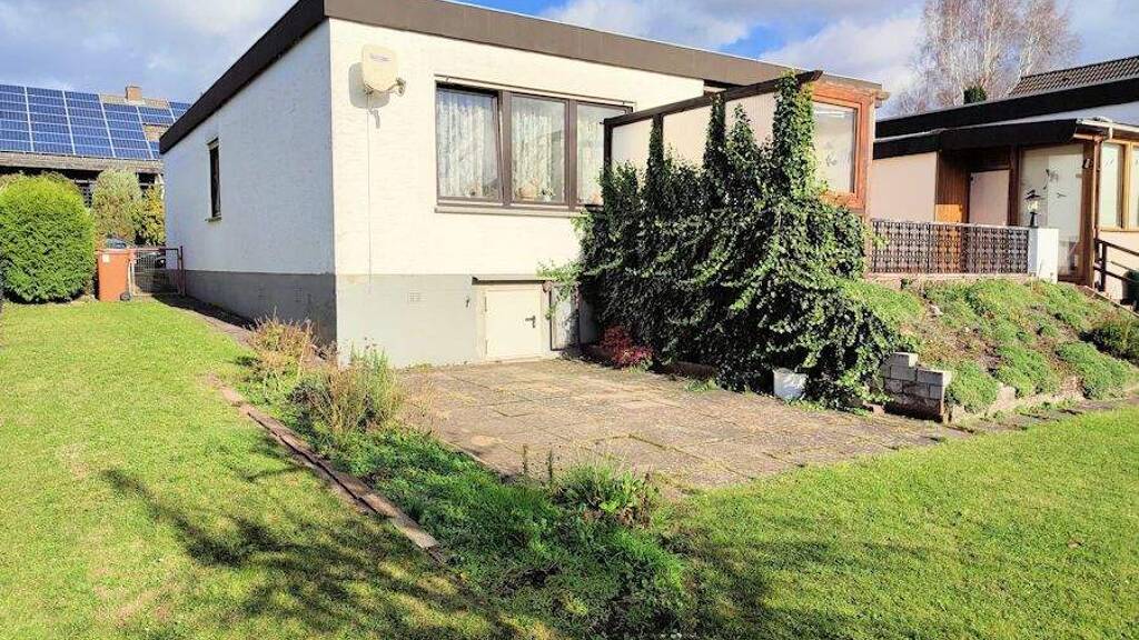 Einfamilienhaus zum Kauf 100.000 € 4 Zimmer 100 m² 586 m² Grundstück frei ab 30.06.2026 Geroldstraße 15 Grebenstein 34393