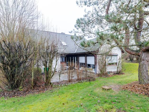 Mehrfamilienhaus zum Kauf 274.000 € 9 Zimmer 199,3 m² 921 m² Grundstück Diekholzen Diekholzen 31199