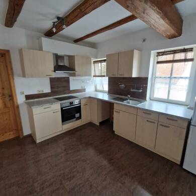 Wohnung zur Miete 1.100 € 6 Zimmer 140 m² Geschoss 2/3 frei ab sofort Buchheim Burgbernheim 91593