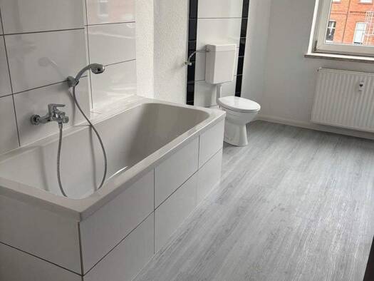 Wohnung zur Miete 500 € 3 Zimmer 75 m² 2. Geschoss frei ab sofort Stendal 39576