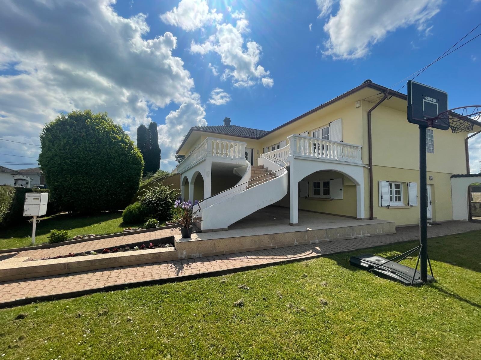 Einfamilienhaus zum Kauf provisionsfrei 325.000 € 8 Zimmer 270 m²<br/>Wohnfläche 1.146 m²<br/>Grundstück La Cité-Liberté-Marchands BEHREN-LES-FORBACH 57460