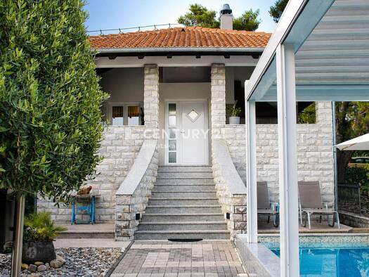Einfamilienhaus zum Kauf 650.000 € 2 Zimmer 100 m² Biograd na Moru 23210