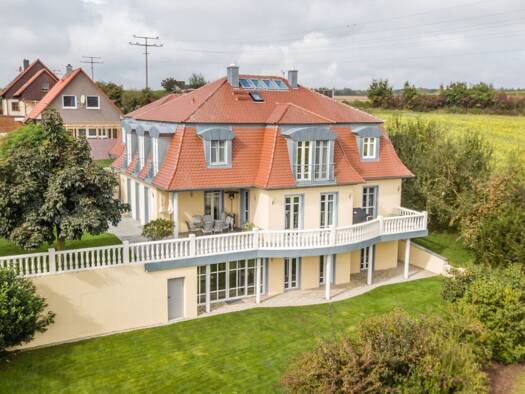 Haus zum Kauf 1.425.000 € 11 Zimmer 450 m² 1.236 m² Grundstück Nürnberger Strasse 68 Wassertrüdingen 91717