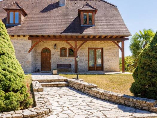 Einfamilienhaus zum Kauf 375.000 € 4 Zimmer 161 m² 4.145 m² Grundstück frei ab sofort Chauffour-sur-Vell 19500