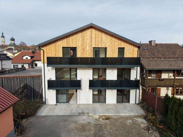 Wohnung zum Kauf - Erstbezug provisionsfrei 699.000 € 3 Zimmer 131,2 m² 2. Geschoss Traunstein 83278