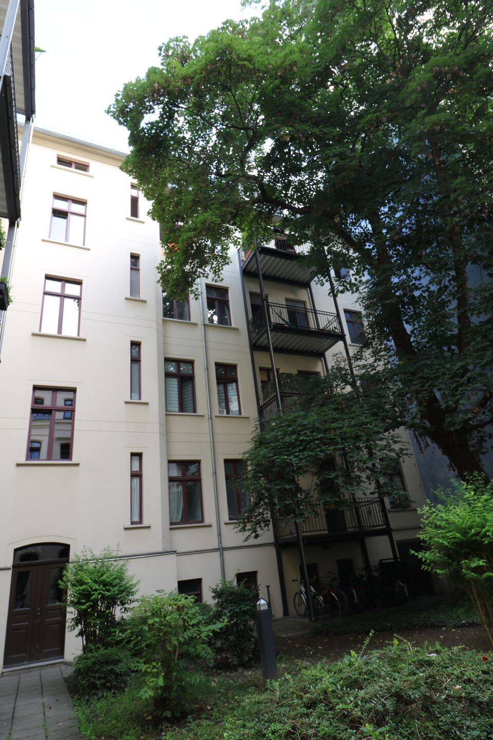 Property thumbnail 3