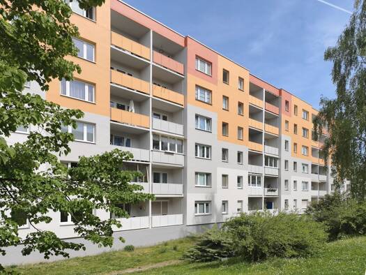 Wohnung zur Miete 318 € 3 Zimmer 62,4 m² 3. Geschoss Dietrich-Bonhoeffer-Straße 43 Zeitz 06712