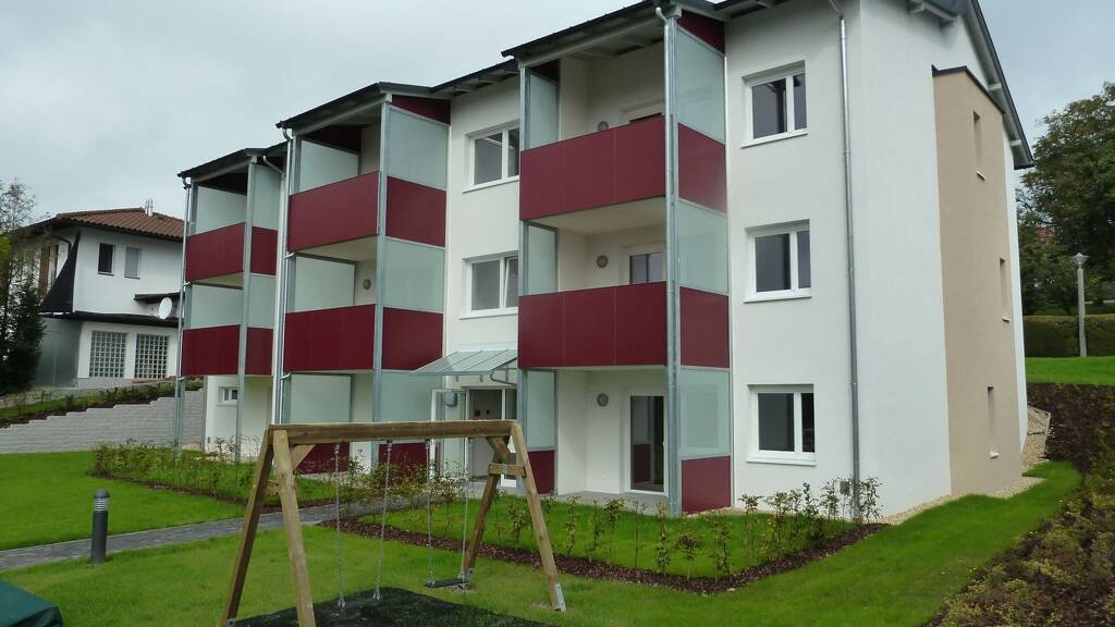 Wohnung zur Miete 974 € 3 Zimmer 74,1 m² 1. Geschoss Hauptstraße 21 Wendling 4741
