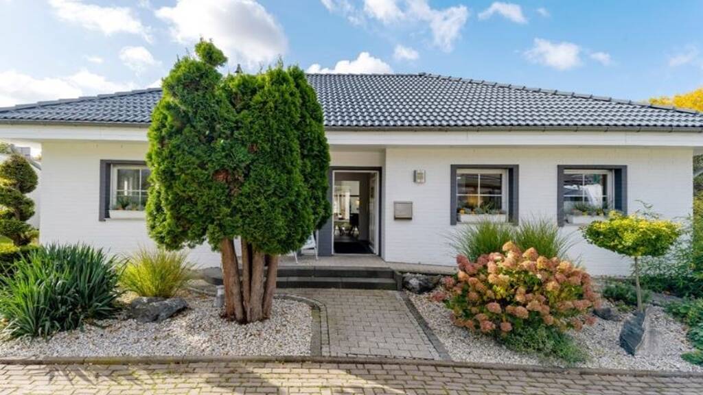 Haus zum Kauf provisionsfrei 521.600 € 139 m² 138 m² Grundstück Oberreut Karlsruhe 76189