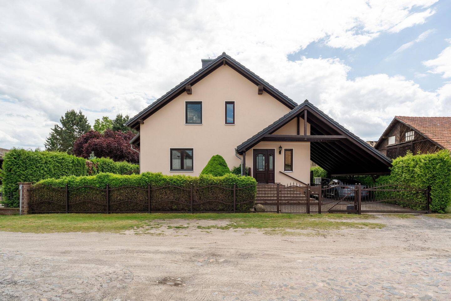 Eleganz und Behaglichkeit in Bestform -  Ihr neues Traumhaus