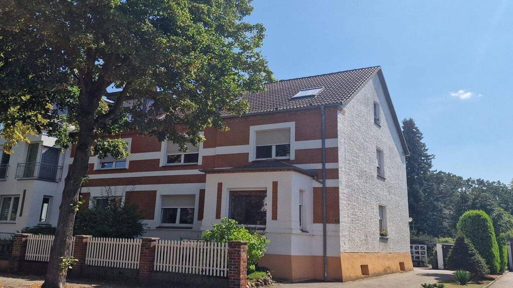 Doppelhaushälfte zum Kauf 299.000 € 7 Zimmer 237 m² 763 m² Grundstück Ziebigk Dessau-Roßlau 06846