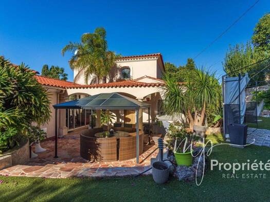 Einfamilienhaus zum Kauf 2.995.000 € 10 Zimmer 336 m² 1.800 m² Grundstück Bord de Mer Carqueiranne 83320