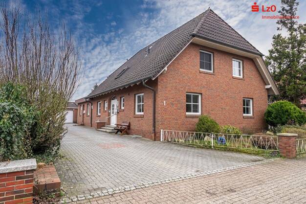Einfamilienhaus zum Kauf 449.000 € 10 Zimmer 263,3 m² 882 m² Grundstück Varel Varel 26316
