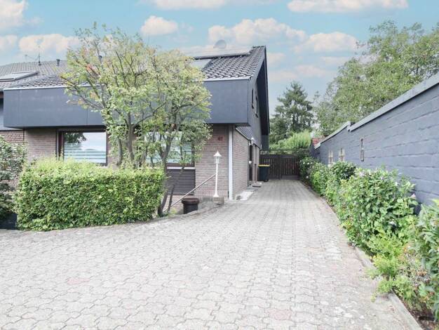 Haus zum Kauf 525.000 € 8 Zimmer 131,2 m² 1.200,2 m² Grundstück Bornheim Moers 47445
