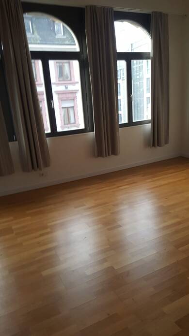 Wohnung zur Miete 1.250 € 2 Zimmer 77 m² 3. Geschoss frei ab sofort Bahnhofsviertel Frankfurt am Main 60329