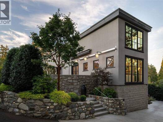 Einfamilienhaus zum Kauf 1.824.413 € 4 Zimmer 239 m² 603 m² Grundstück 2175 Granite Street Oak Bay V8S3G8