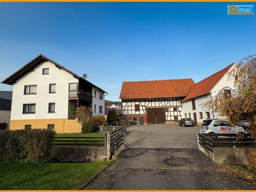 Haus zum Kauf provisionsfrei 274.900 € 8 Zimmer 200 m² 2.199 m² Grundstück Eifa Alsfeld 36304