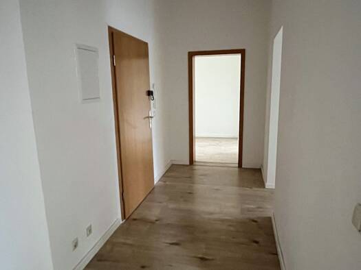 Wohnung zum Kauf 100.000 € 3 Zimmer 75 m² 1. Geschoss Westend Plauen 08523