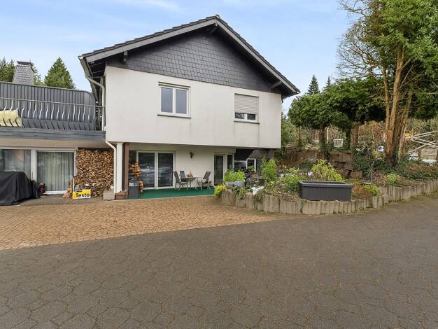 Einfamilienhaus zum Kauf 335.000 € 7 Zimmer 189 m² 892 m² Grundstück Agathaberg Wipperfürth 51688