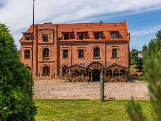 Hotel zum Kauf 2.000.000 € 19 Zimmer 800 m² Gastrofläche 100.000 m² Grundstück Poganice 2 gmina Potęgowo 76-230