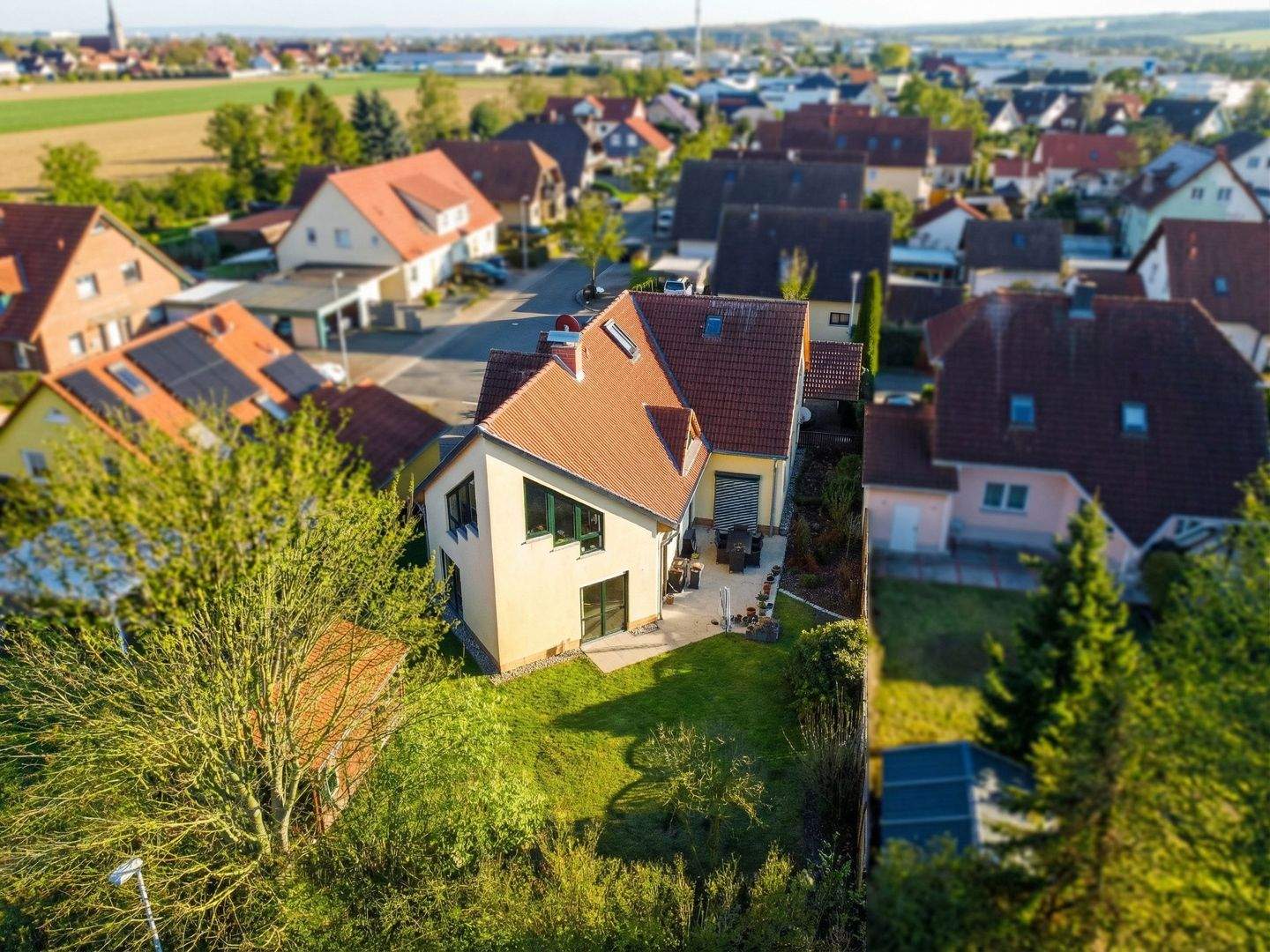 Immobilie in Elxleben - Moderne Arche - Architektonisches Wohnhaus mit vielseitigem Nutzungskonzept - Bild 1