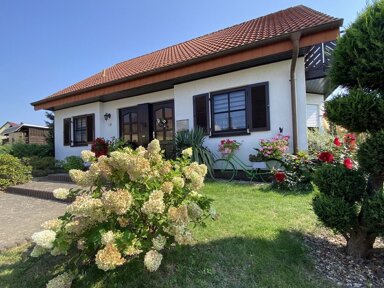 Einfamilienhaus zum Kauf 220.000 € 4 Zimmer 107 m² 549 m² Grundstück frei ab 01.04.2025 Strehla Strehla 01616