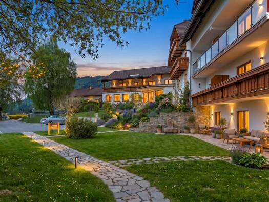 Sonstiges zum Kauf als Kapitalanlage geeignet 2.790.000 € 1.125 m² 4.699 m² Grundstück Treffen am Ossiacher See 9521