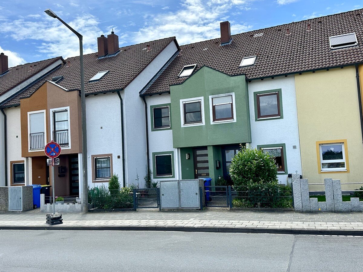 Reihenmittelhaus zum Kauf 383.000 € 3 Zimmer 97,2 m²<br/>Wohnfläche 130 m²<br/>Grundstück Kornburg / Worzeldorf Nürnberg / Kornburg 90455