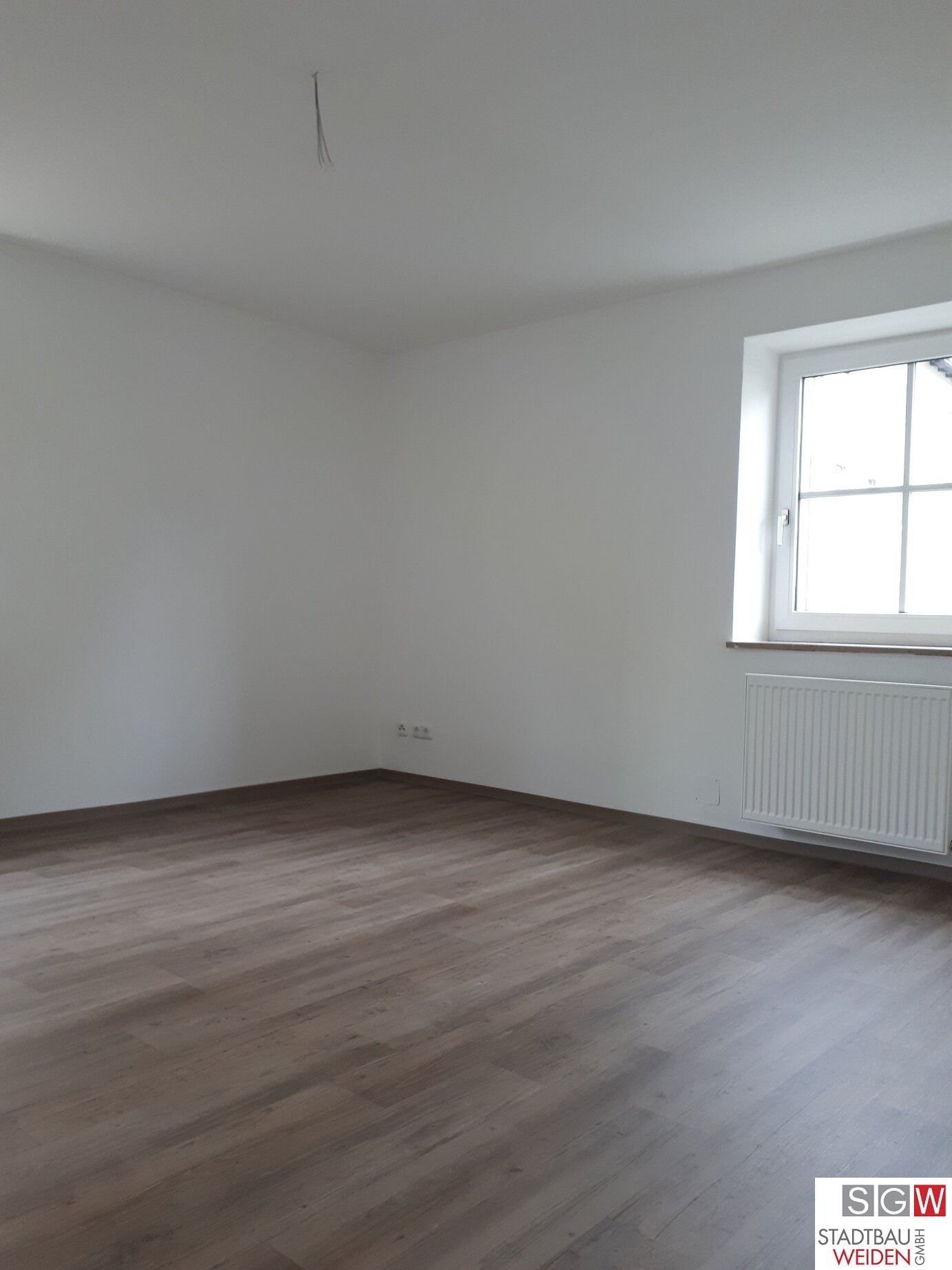 Wohnung zur Miete 262 € 1 Zimmer 37,4 m²<br/>Wohnfläche 1.<br/>Geschoss Scheibe Weiden in der Oberpfalz 92637