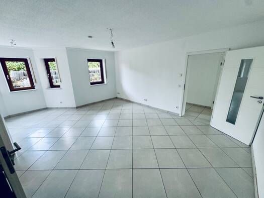 Terrassenwohnung zur Miete 880 € 3 Zimmer 110 m² Geschoss -1/3 frei ab sofort Waldesch 56323
