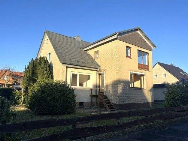 Einfamilienhaus zum Kauf 240.000 € 6 Zimmer 139 m² 771 m² Grundstück Gifhorn 38518