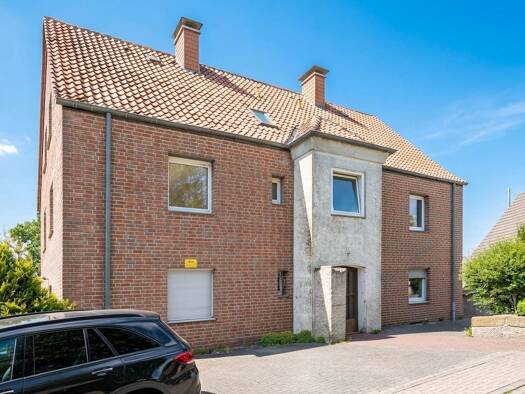 Wohnung zum Kauf 234.900 € 9 Zimmer 159,4 m² Oerlinghausen Oerlinghausen 33813