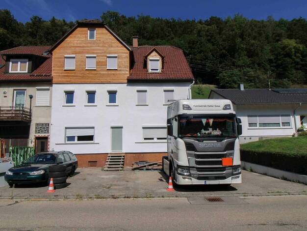 Mehrfamilienhaus zum Kauf als Kapitalanlage geeignet 429.000 € 10 Zimmer 285 m² 950,1 m² Grundstück Wiesensteig 73349