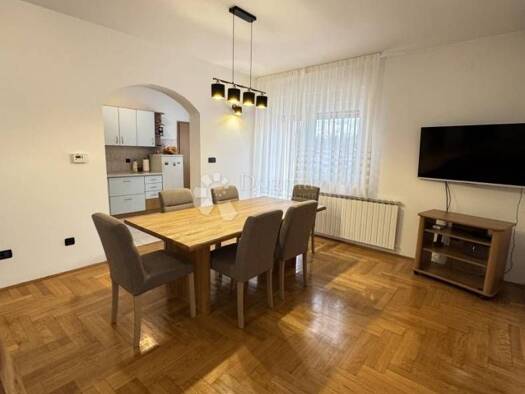 Einfamilienhaus zum Kauf 639.000 € 9 Zimmer 467 m² Lučko, Novi Zagreb - Zapad Zagreb 10000