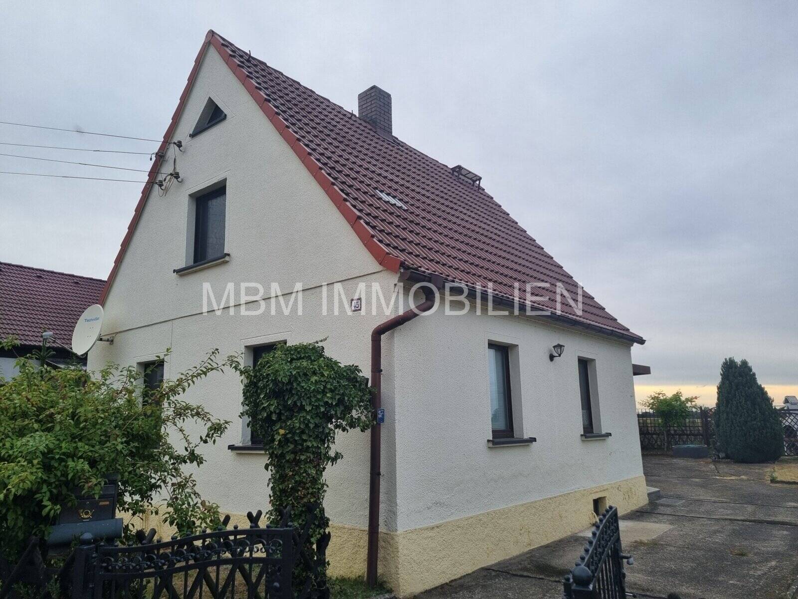 Einfamilienhaus zum Kauf provisionsfrei 129.800 € 4 Zimmer 95 m²<br/>Wohnfläche 750 m²<br/>Grundstück Goltzscha Nünchritz 01612