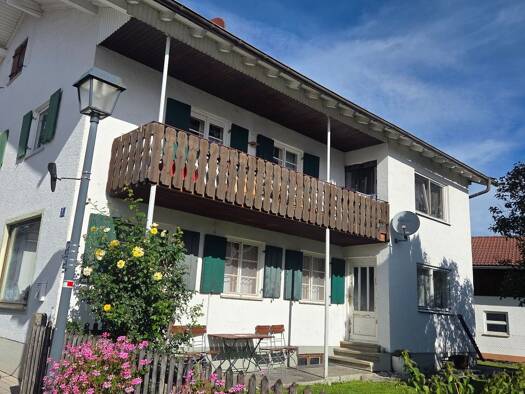 Einfamilienhaus zum Kauf 649.000 € 11 Zimmer 197 m² 343 m² Grundstück frei ab sofort Reichenbergstraße 6 Roßhaupten 87672
