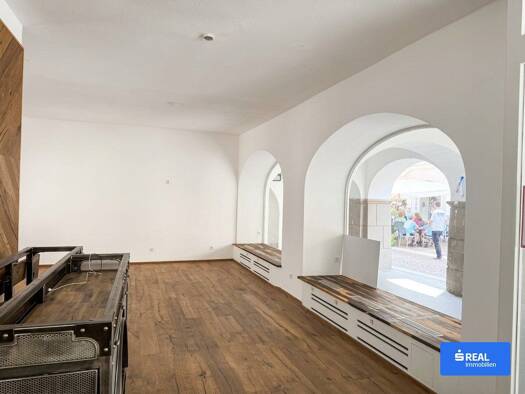 Laden zur Miete 2.400 € 63,3 m² Verkaufsfläche Lienz 9900