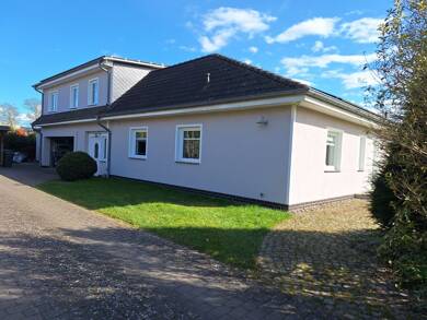Mehrfamilienhaus zum Kauf 495.000 € 8 Zimmer 224,8 m² 1.260 m² Grundstück Dersekow Dersekow 17498