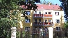 Wohnung zur Miete 450 € 3 Zimmer 59 m²<br/>Wohnfläche EG<br/>Geschoss ab sofort<br/>Verfügbarkeit Delitzscher Str. 24b Gebiet der DR Halle (Saale) 06112