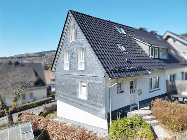 Doppelhaushälfte zum Kauf 242.000 € 3 Zimmer 108 m² 625 m² Grundstück Bad Fredeburg Schmallenberg 57392