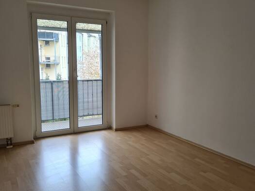 Wohnung zur Miete 253 € 2 Zimmer 55,6 m² 4. Geschoss frei ab sofort Seestraße Stadtmitte Plauen 08523